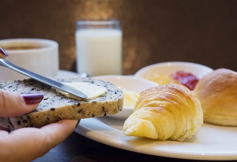 Отель Ruvisha Beach