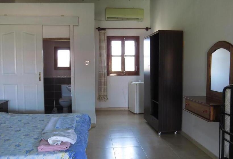 استراحتگاه Elausa Hotel & Restaurant