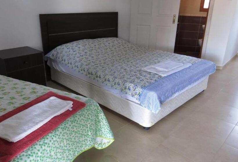 استراحتگاه Elausa Hotel & Restaurant