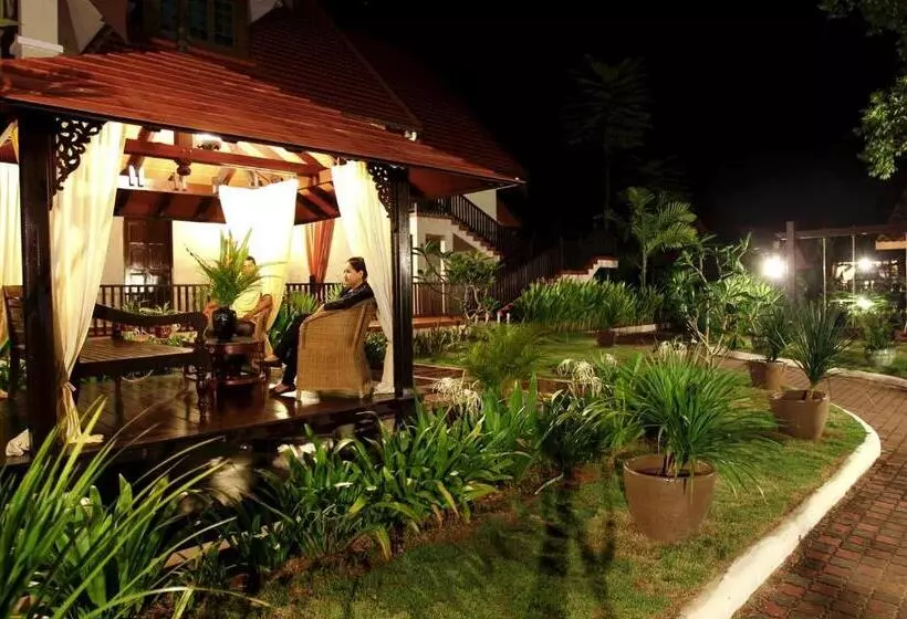 The Manor Beach Resort Besut