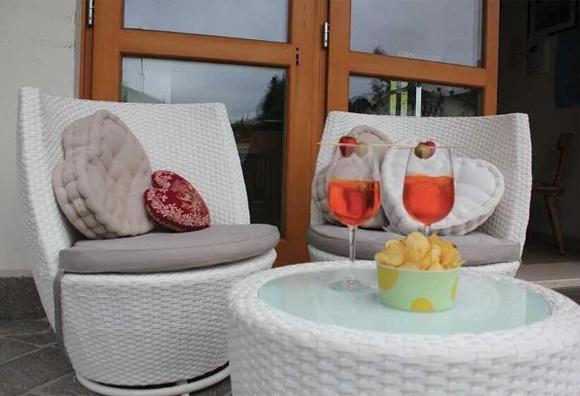 בית מלון כפרי Albergo Croce D Aune