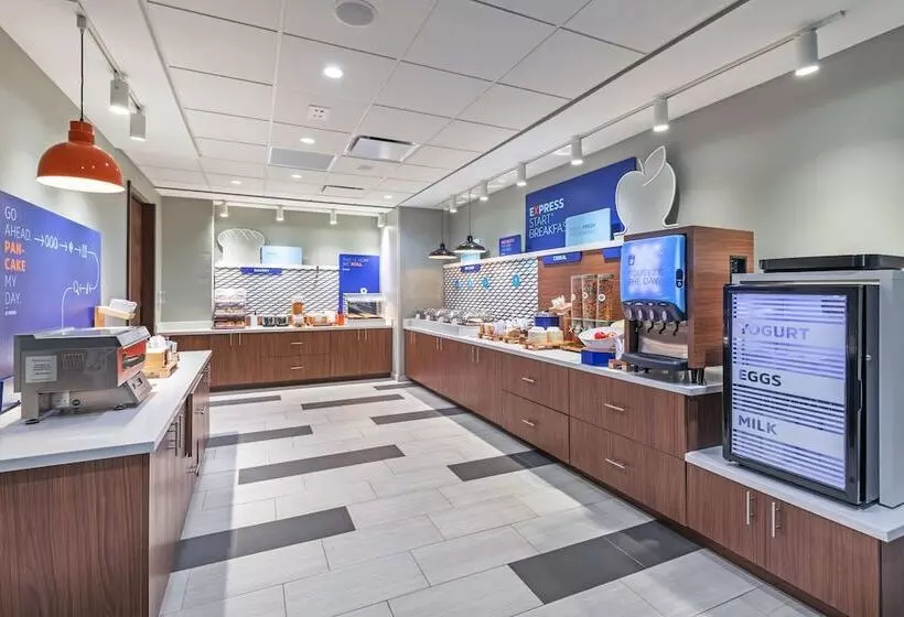 Hotelli Holiday Inn Express & Suites   Parsons, An Ihg