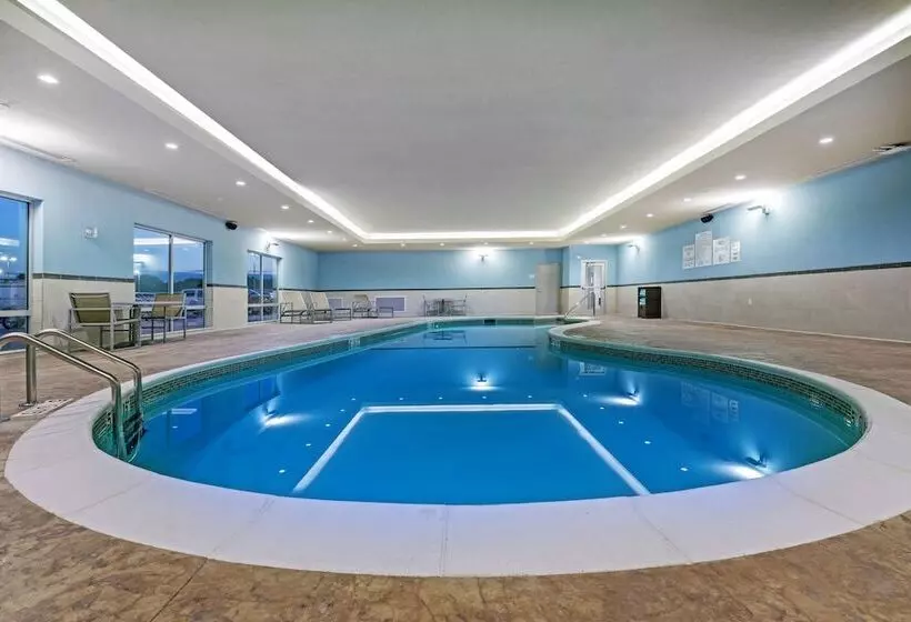 Hotelli Holiday Inn Express & Suites   Parsons, An Ihg