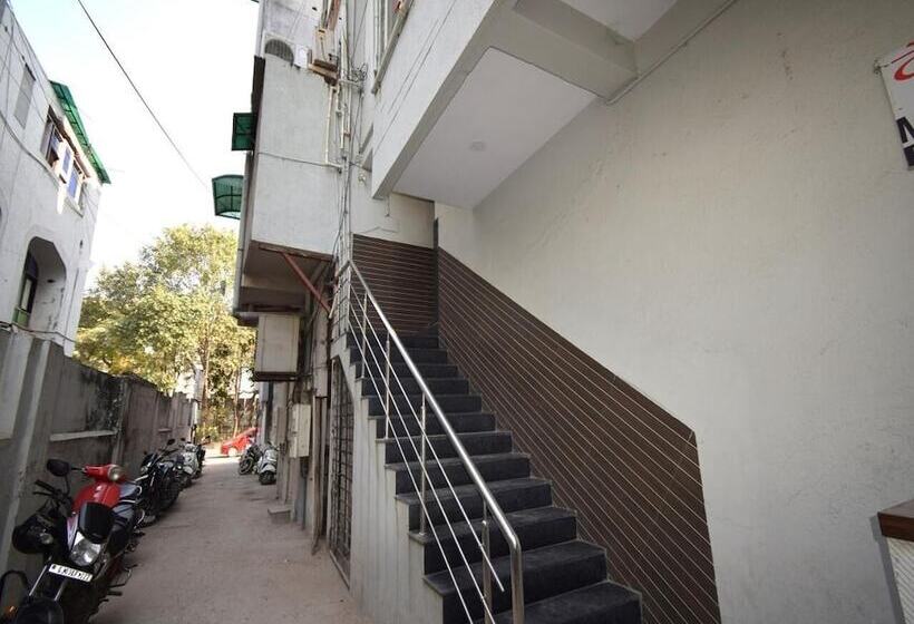 هتل The Lake Palace