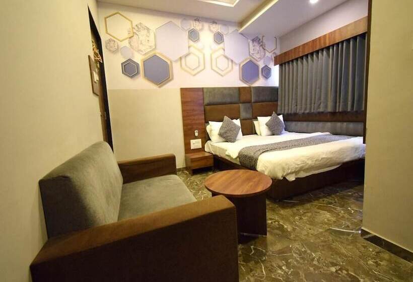 هتل The Lake Palace