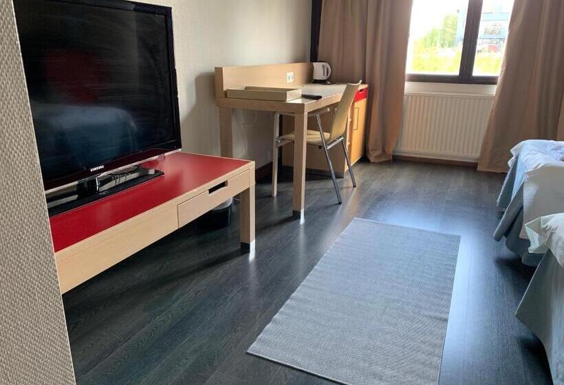 酒店 Li Haapajärvi