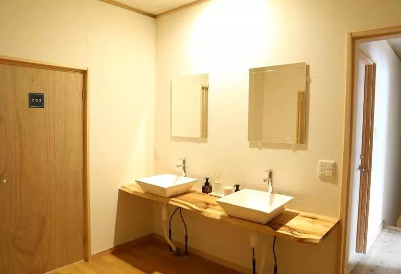 ユースホステル Perch Guest House