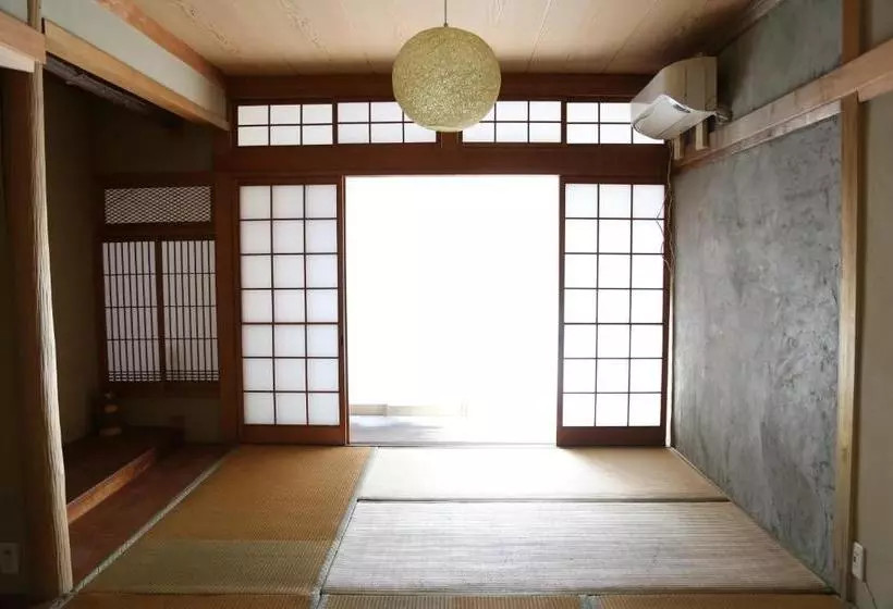 ユースホステル Perch Guest House