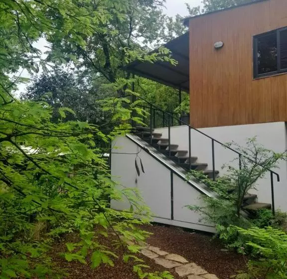 تختخواب و صبحانه Mola Mola Surf Popoyo