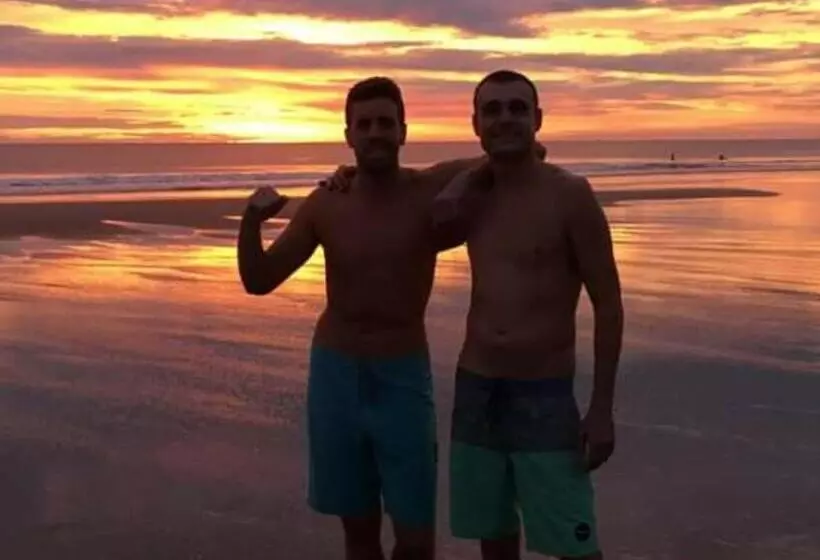 تختخواب و صبحانه Mola Mola Surf Popoyo