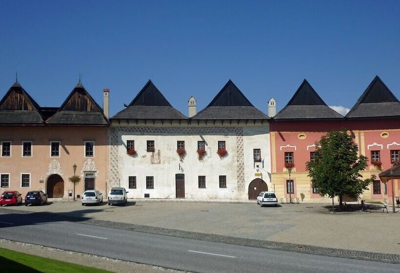 膳宿费 Restart House