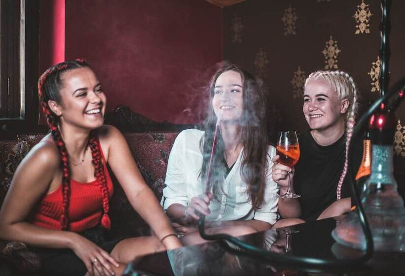 膳宿费 Restart House