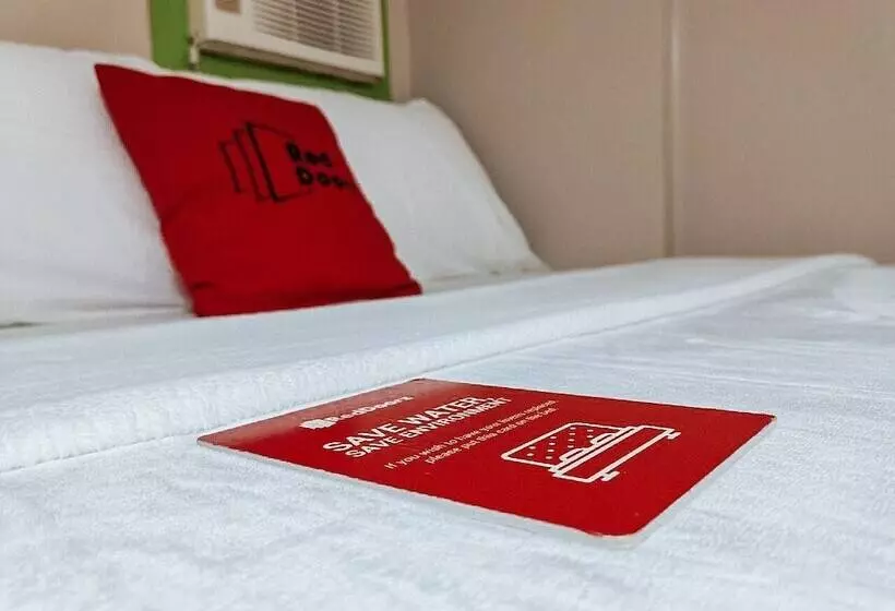 ホテル Reddoorz Near Kcc Mall Gensan