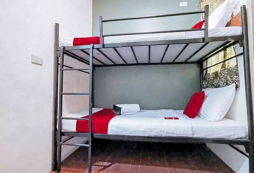 ホテル Reddoorz Near Kcc Mall Gensan