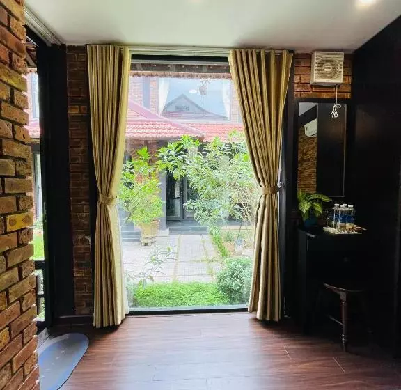 تختخواب و صبحانه Mandarin Homestay Hue