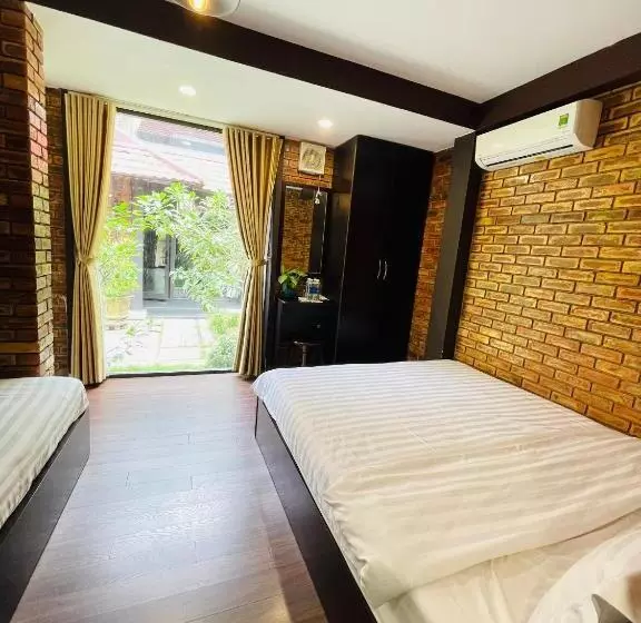 تختخواب و صبحانه Mandarin Homestay Hue