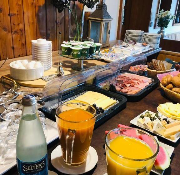 בית מלון כפרי Altstadt Wöllbacher Tor