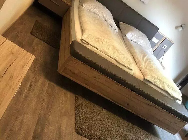 Hotelli Altstadt Wöllbacher Tor