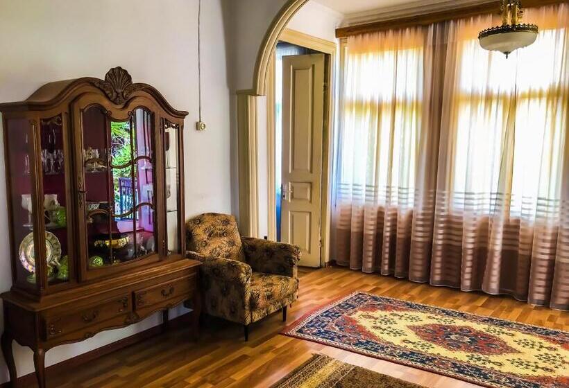 Pension (Hôtel basse catégorie) Dea