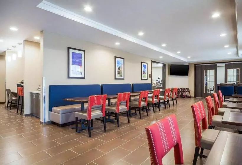 Hotelli Comfort Inn & Suites North Platte I80