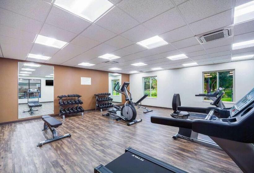 فندق Comfort Inn & Suites North Platte I80