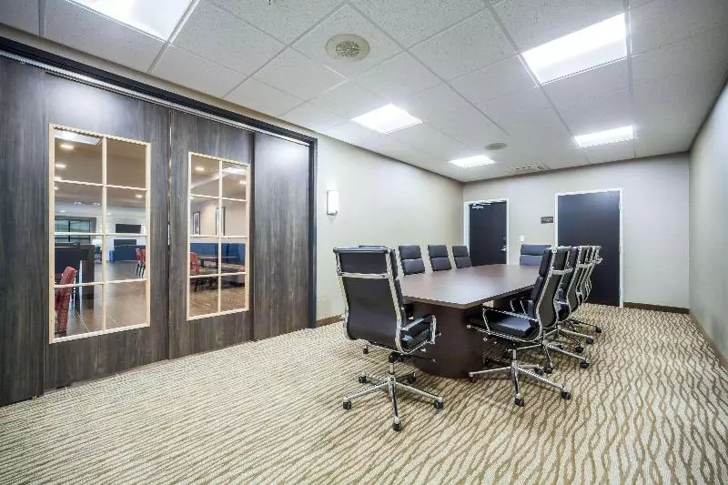 Hotelli Comfort Inn & Suites North Platte I80