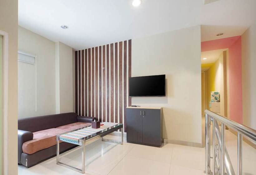 Hotel Oyo 1121 Orienchi 2