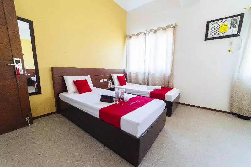 هتل Reddoorz Near Center Point Plaza Matina Davao