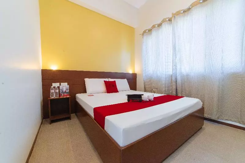 هتل Reddoorz Near Center Point Plaza Matina Davao