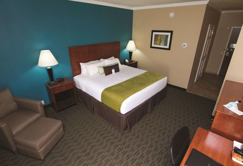 فندق Best Western Plus Plattsburgh