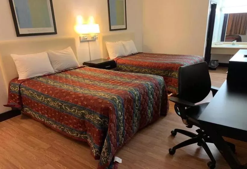 Отель Economy Inn Of Holland