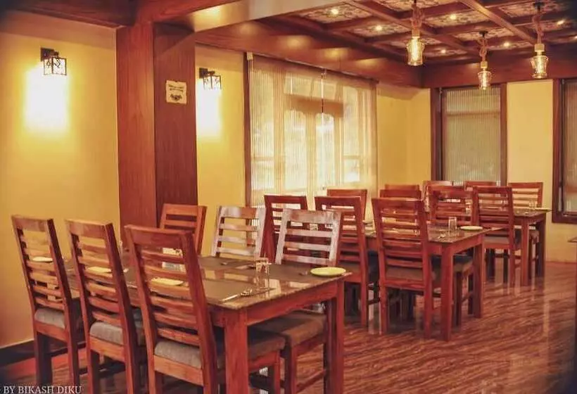 ホテル Golden Kuensel Resort & Spa