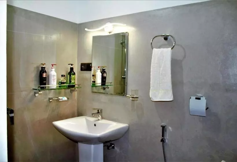تختخواب و صبحانه Sky White Villa