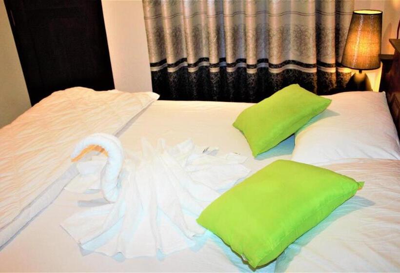 تختخواب و صبحانه Sky White Villa