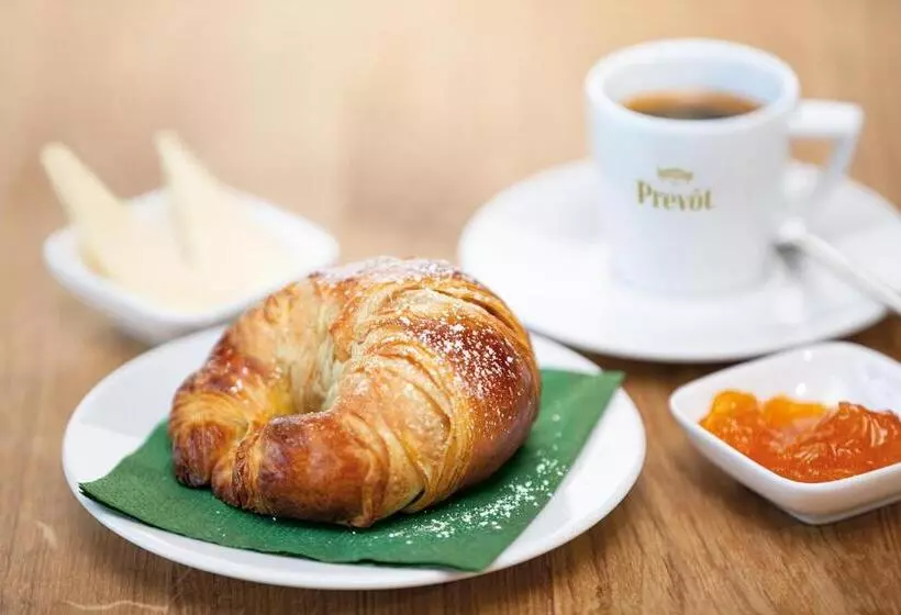 ホテル Prevôt Restaurant &