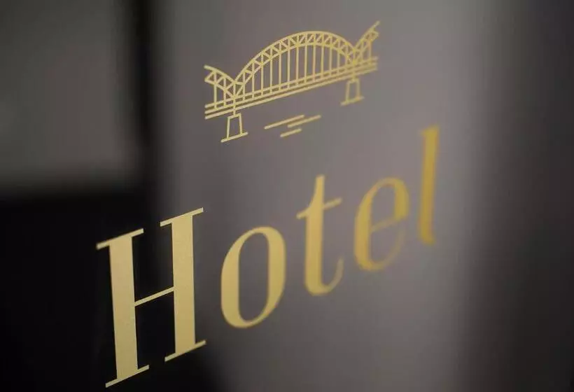 ホテル Prevôt Restaurant &