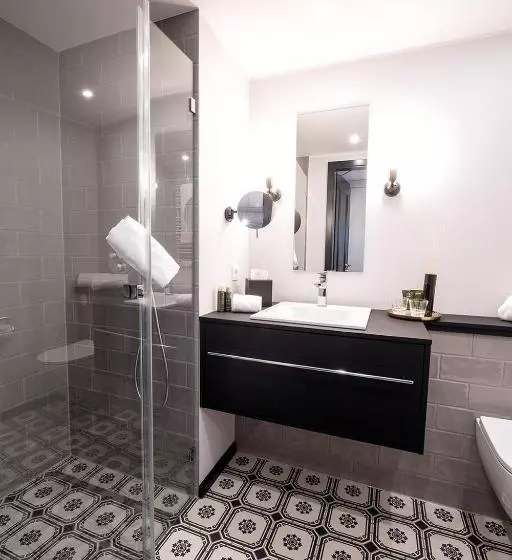 ホテル Prevôt Restaurant &