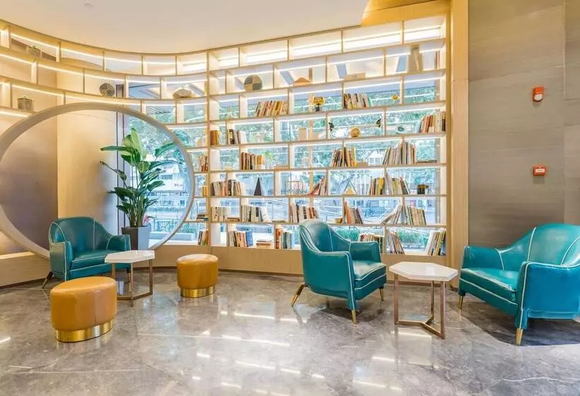 Atour Hotel May Fourth Square Qingdao
