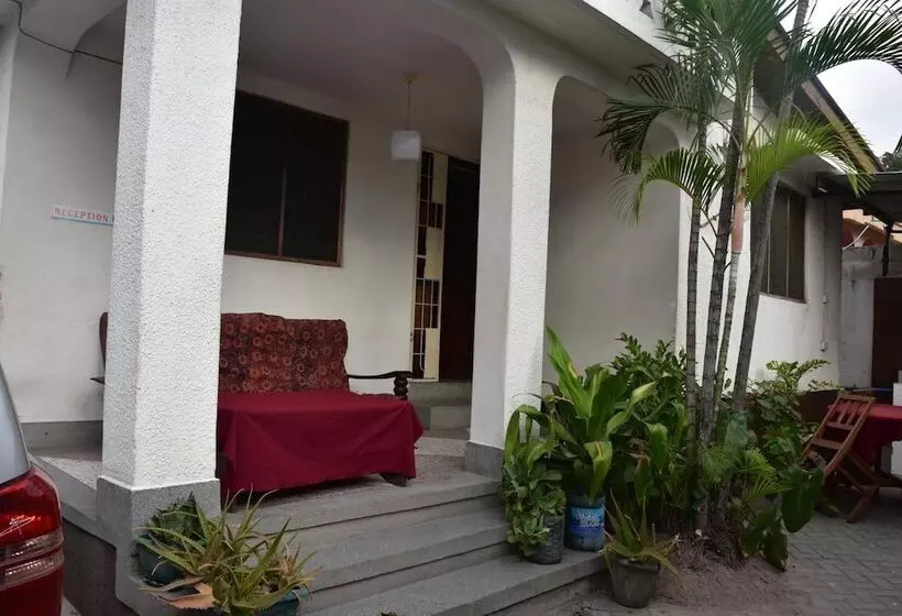 تختخواب و صبحانه Kituri Royal Annex