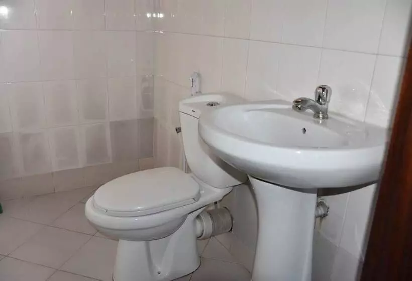 تختخواب و صبحانه Kituri Royal Annex