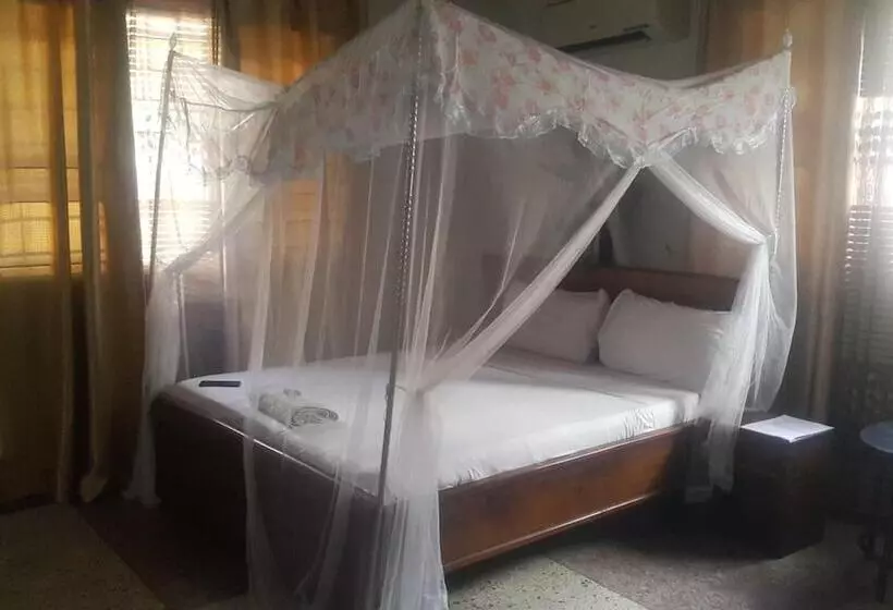 تختخواب و صبحانه Kituri Royal Annex