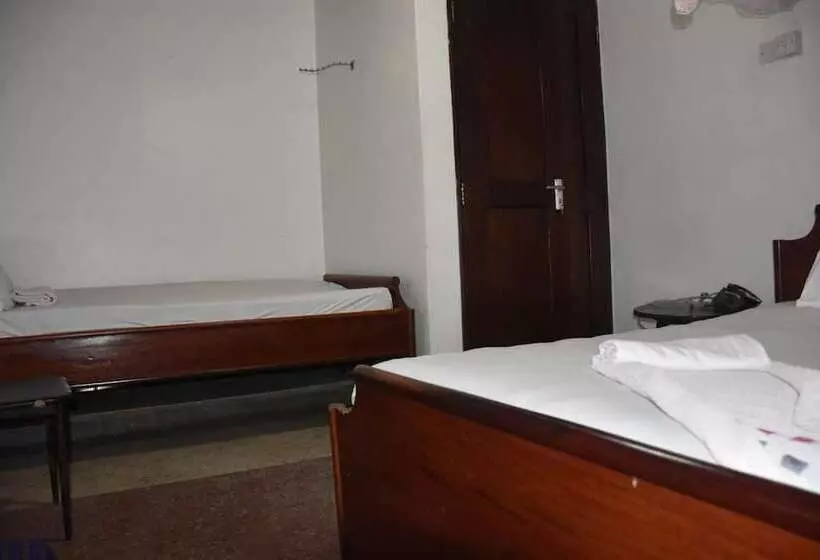 تختخواب و صبحانه Kituri Royal Annex