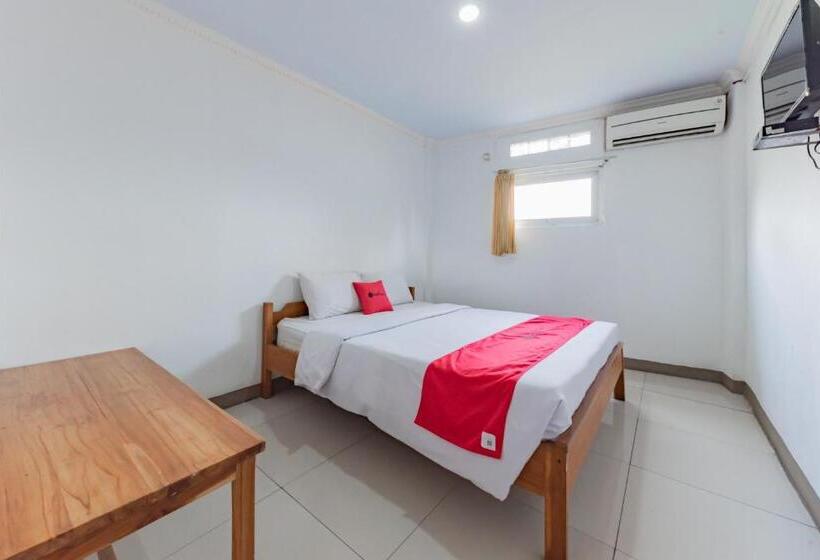 فندق Reddoorz Syariah At Pantai Pelabuhan Ratu