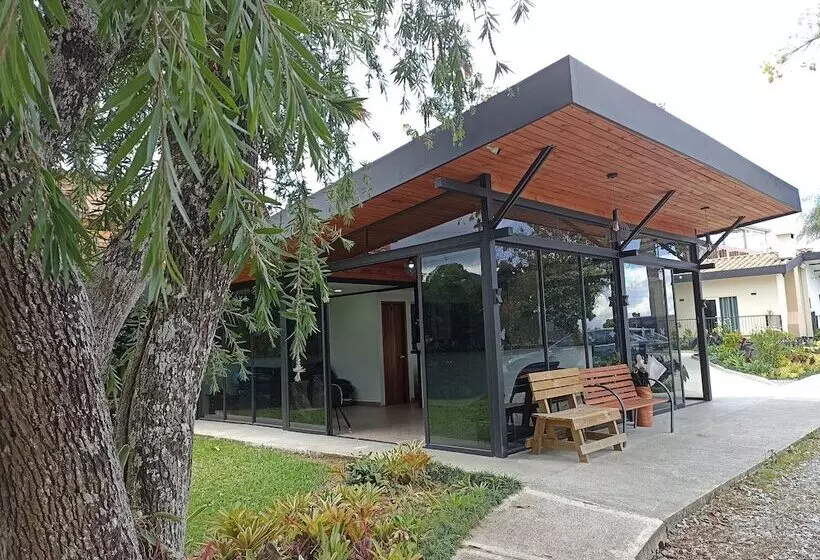 Hotelli & Golf Isak Aeropuerto