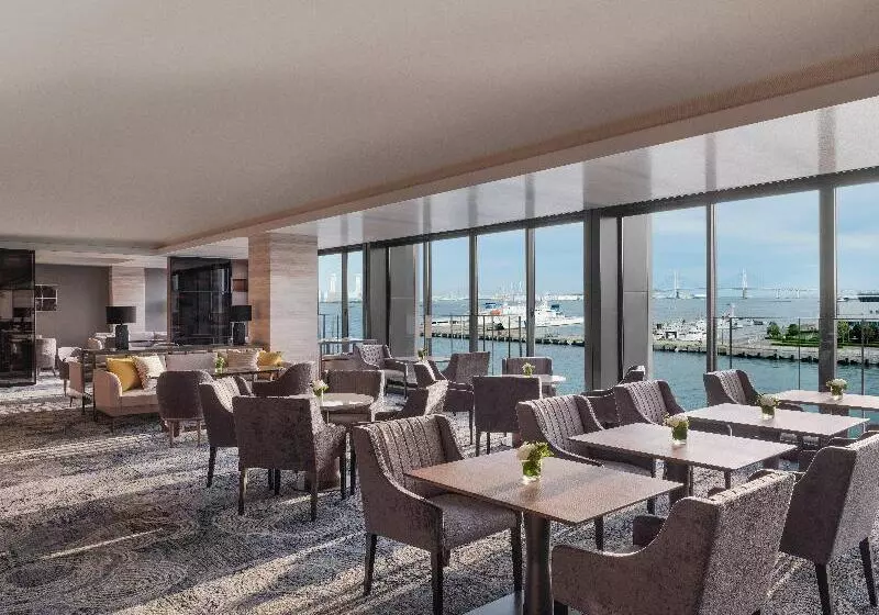 Hotelli Intercontinental Yokohama Pier 8, An Ihg