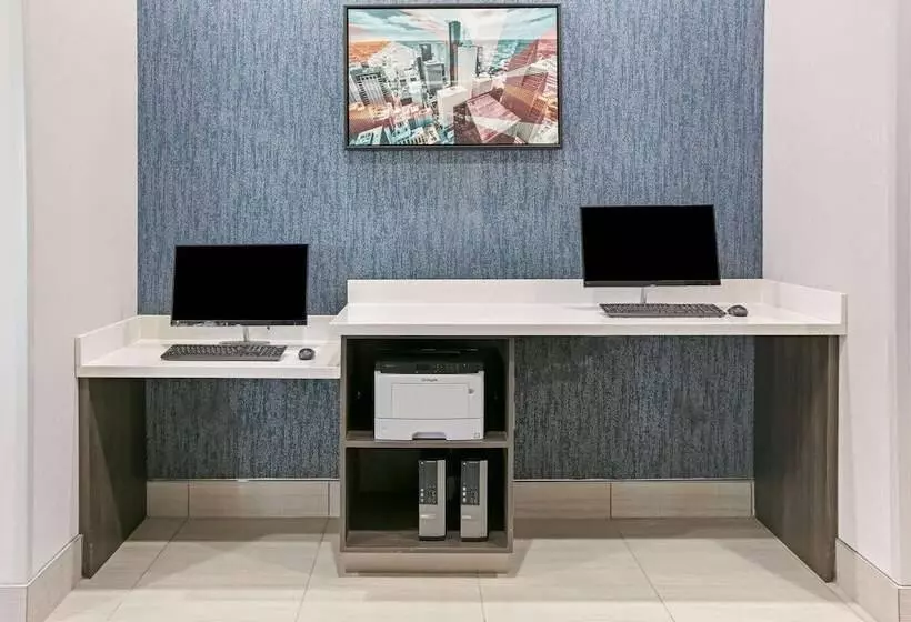 Hotelli La Quinta Inn & Suites Dfw West Glade Parks