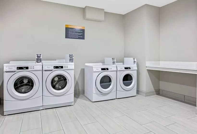 Hotelli La Quinta Inn & Suites Dfw West Glade Parks