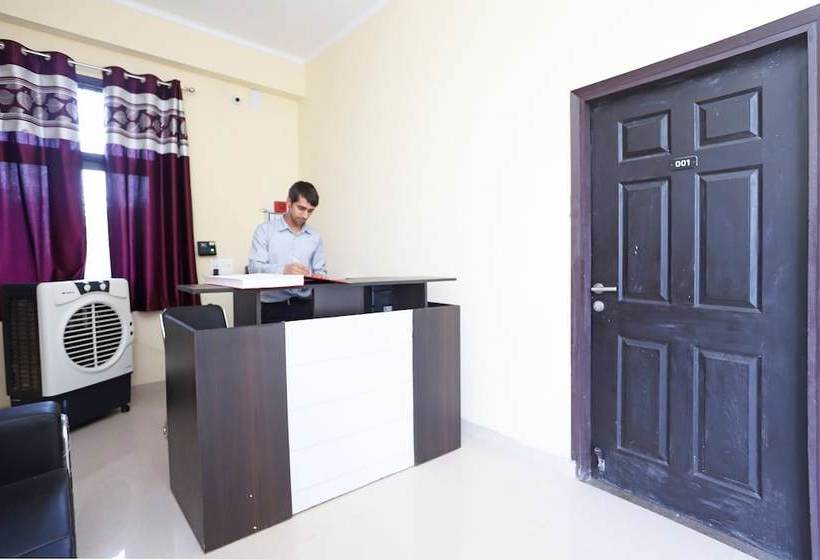 酒店 Oyo Flagship 43667 Namoli