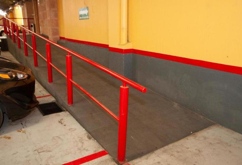 Отель Tres Colonias   Sólo Adultos