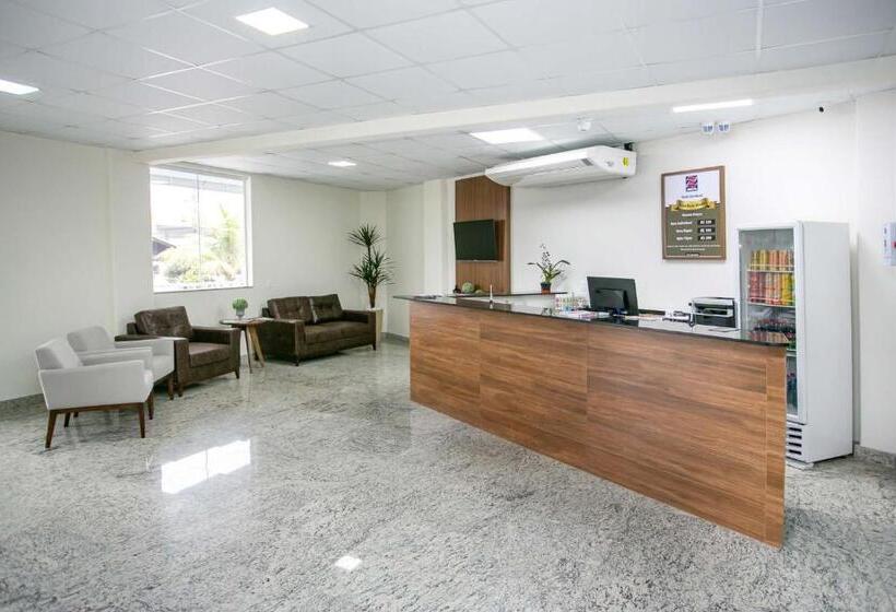 בית מלון כפרי Zandoná